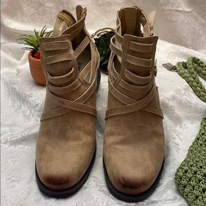 EUC - JustFab - Boots